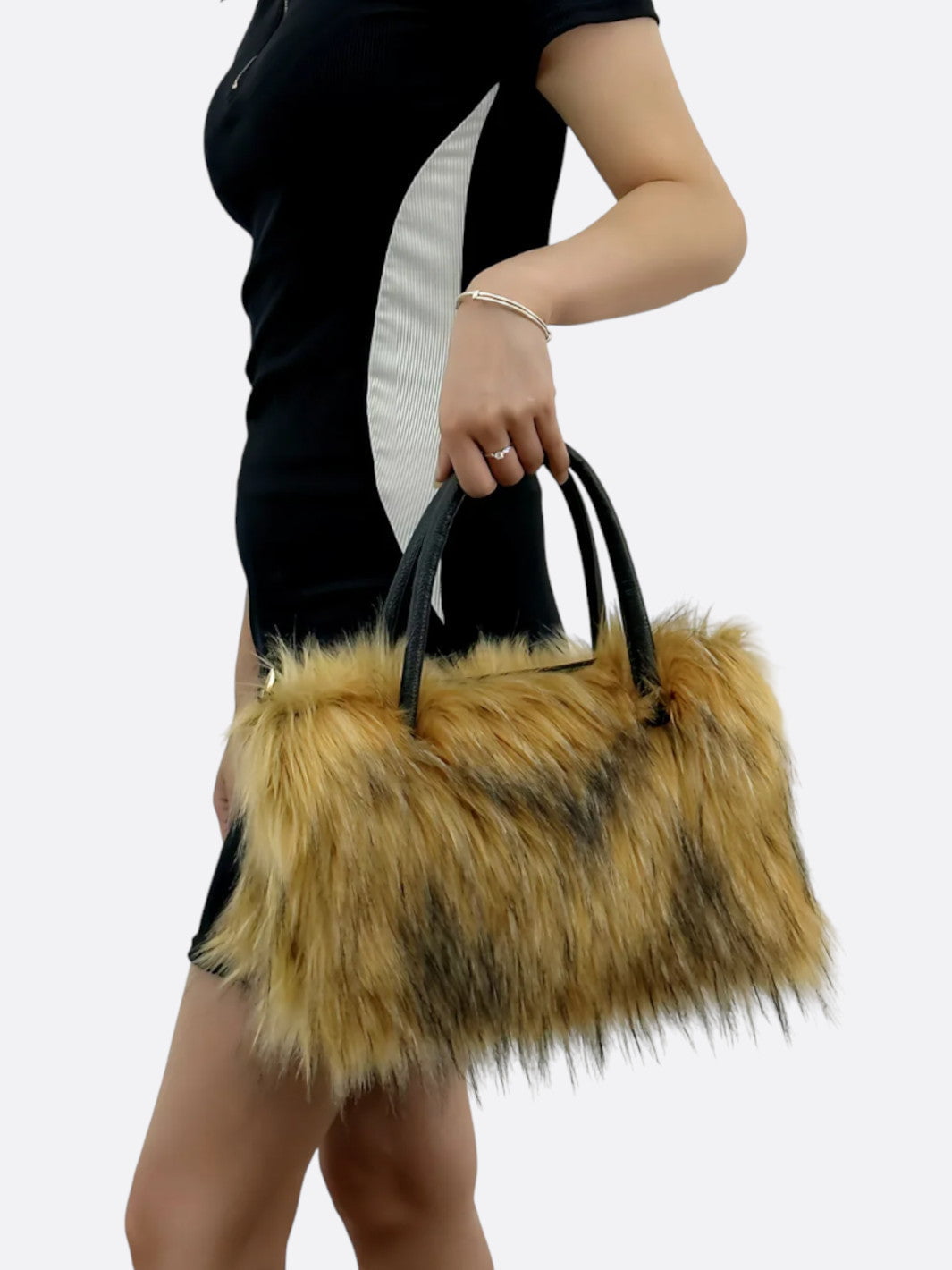 Sac à main fausse fourrure