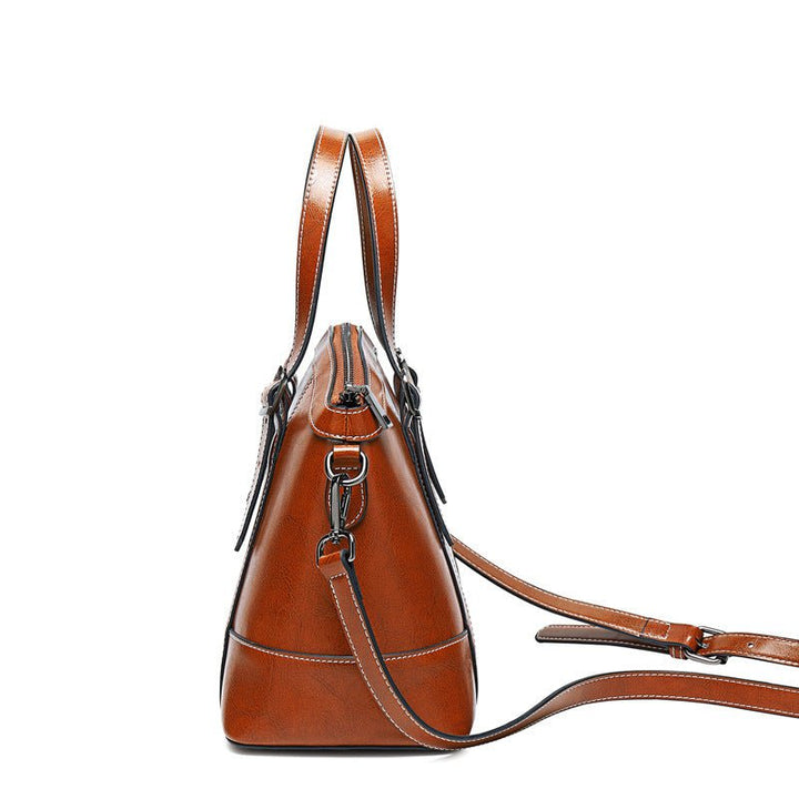 Retro leather handbag 