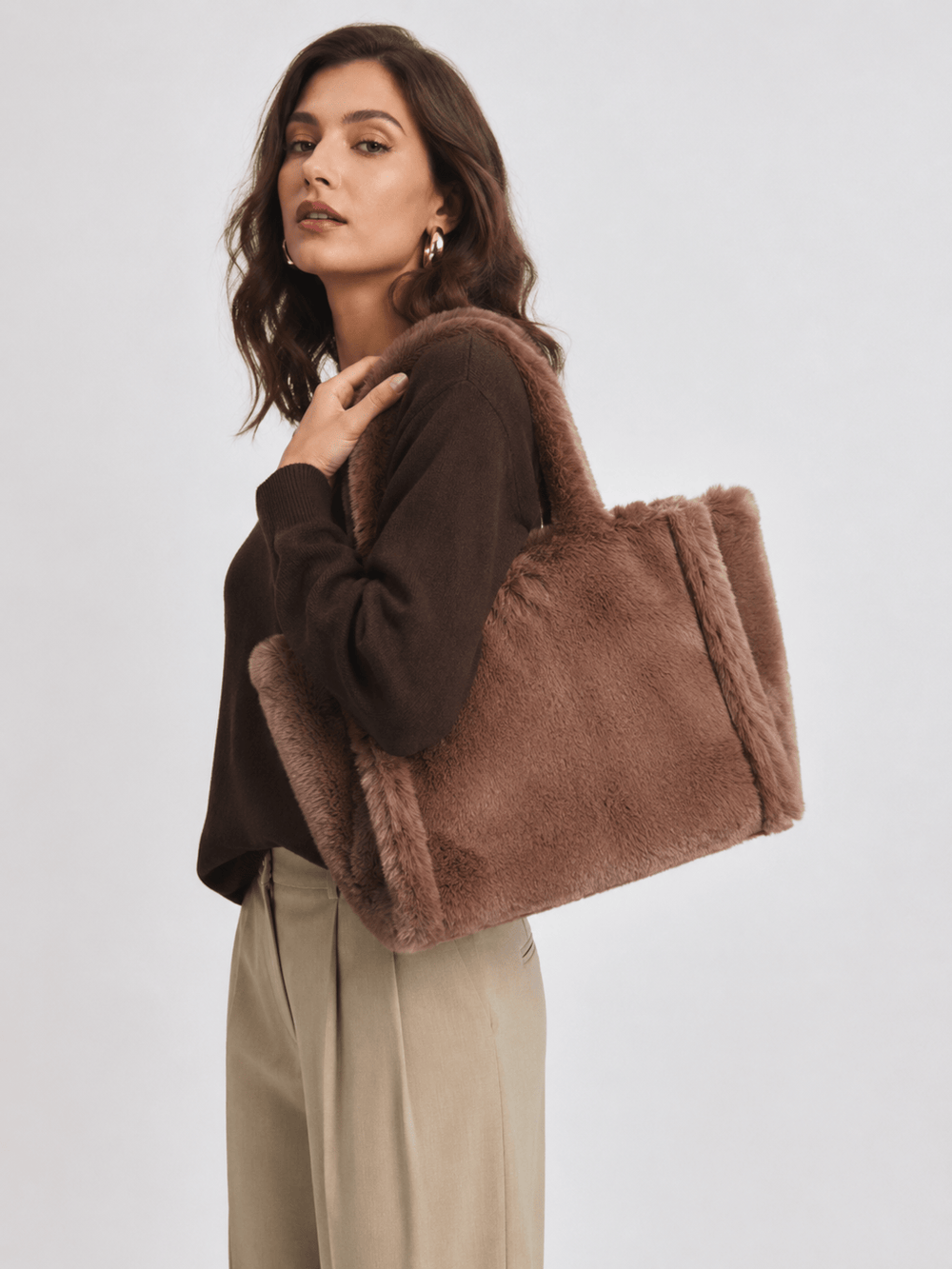 Sac cabas en fausse fourrure