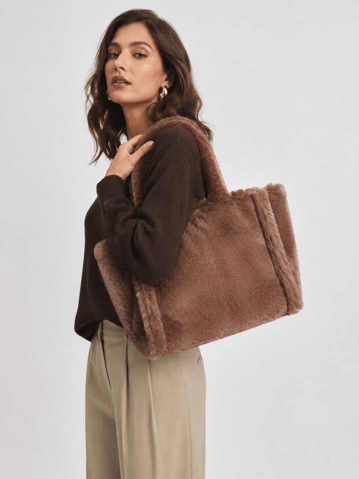 Sac cabas en fausse fourrure