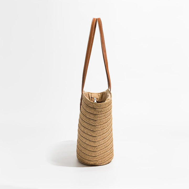 Straw and leather tote bag