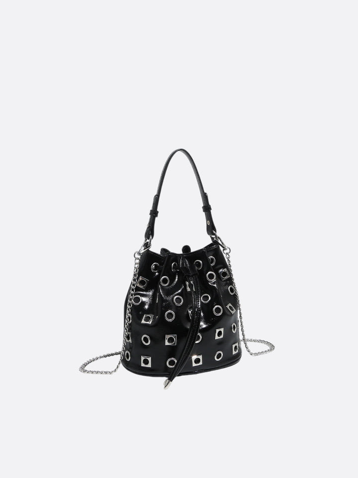 Sac seau œillet noir avec bandoulière chaine
