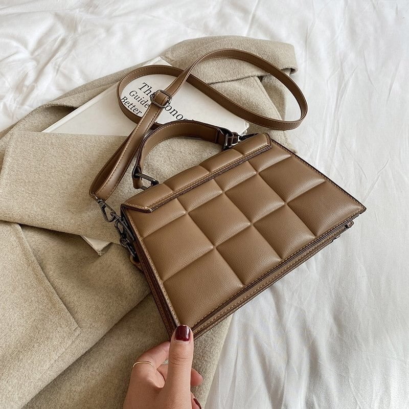 Quilted leather handbag 