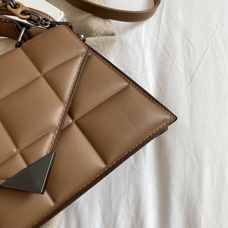 Quilted leather handbag 