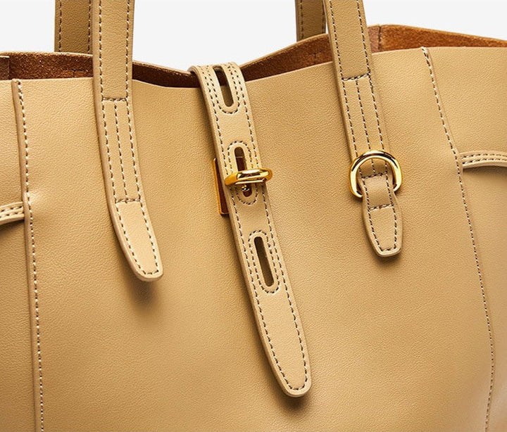 Leather tote bag with removable pouch 